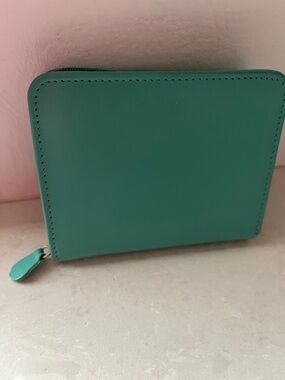 NWT ILI New York Teal Genuine Leather Zipper Wallet
